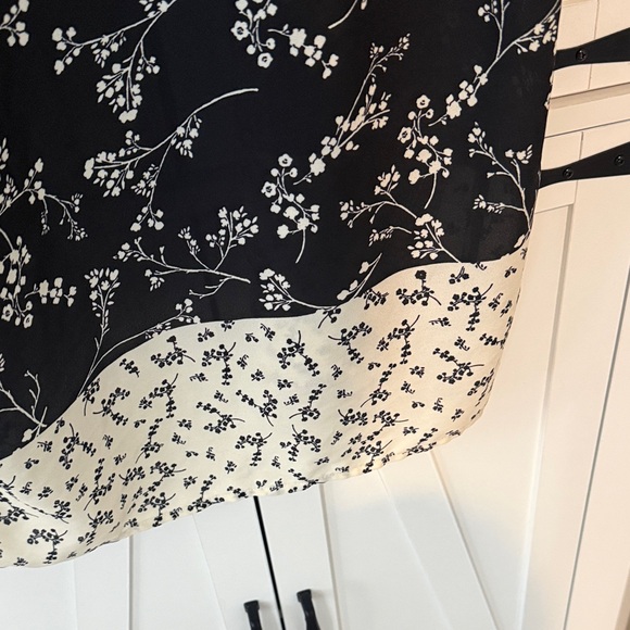 Maurices Black and White Floral Kimono - Picture 4 of 4